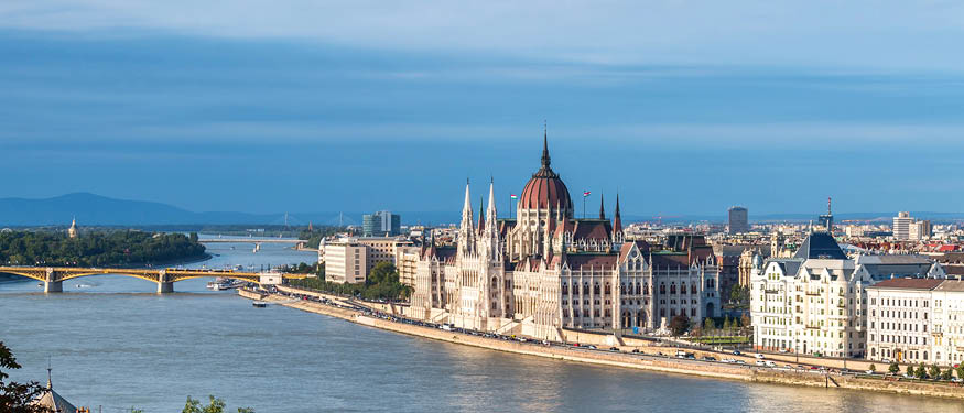 Oppenheim, Bogdanffy and Kimmel, and Wolf Theiss Advise on Uniqa Biztosito's Minority Acquisition of HUNBenefit